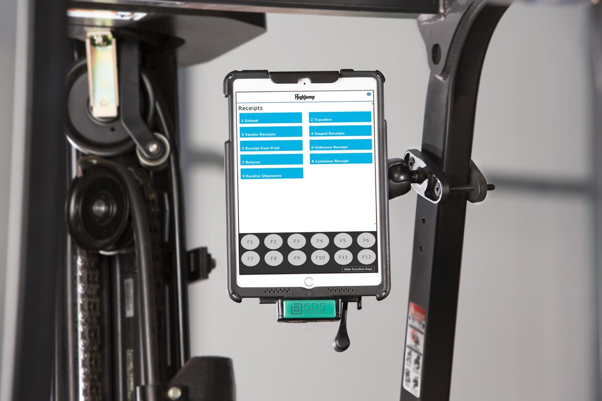 PROMOUNT - RAM GDS Locking Vehicle Dock for Apple iPad 5th & 6th Gen and Pro 9.7 in IntelliSkin - RAM-GDS-DOCKL-V2-AP8U